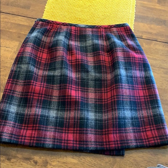 Eddie Bauer wrap skirt - Picture 4 of 5